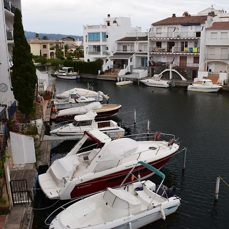 Apartamento Con Bonitas Vistas Al Canal Ref 337 Empuriabrava Eksteriør billede